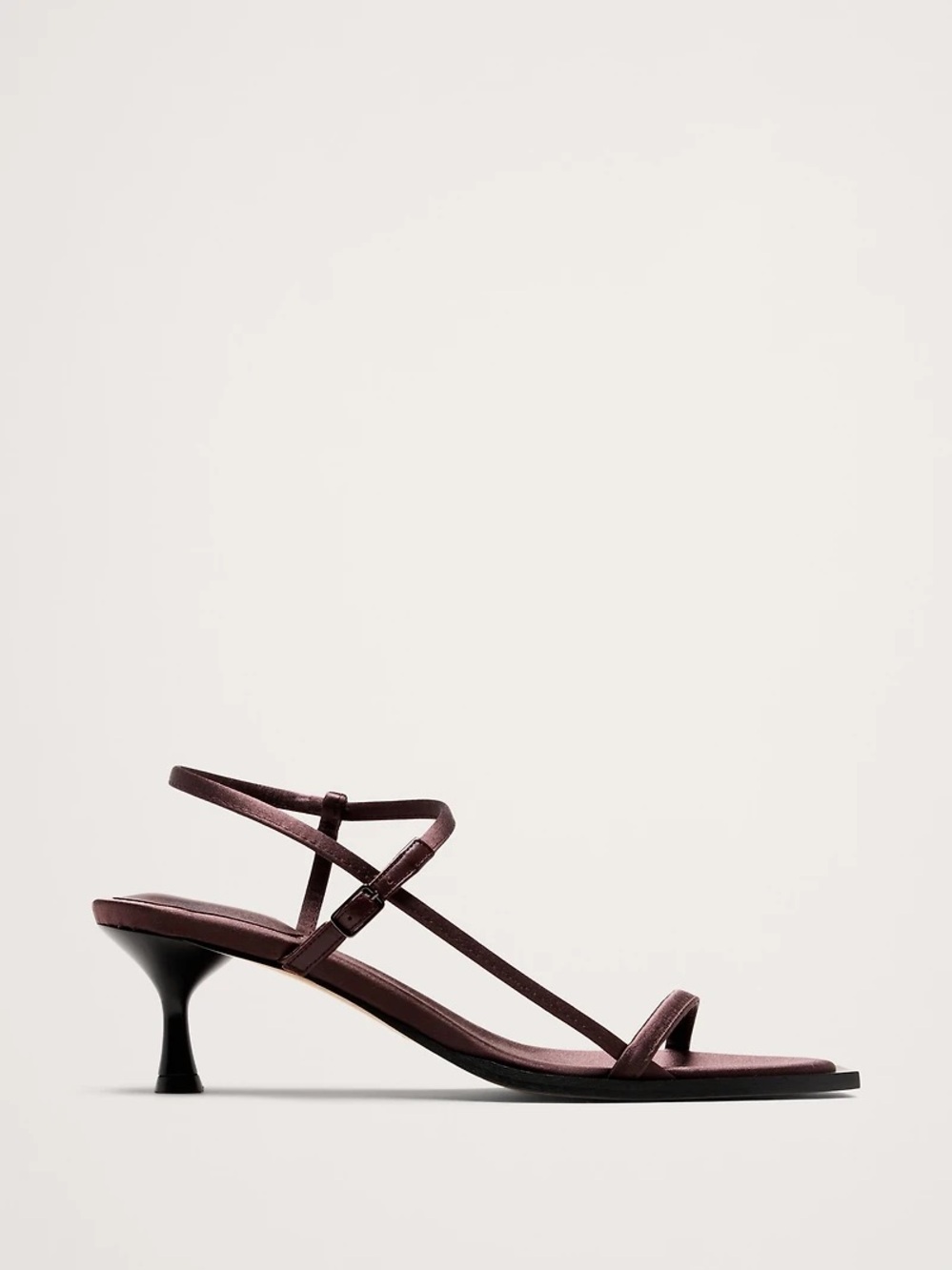 NIB* Banana Republic Satin Kitten Heel